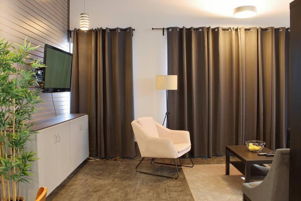 Suite #B, Industrial Styling, Ac 哈利法克斯 外观 照片