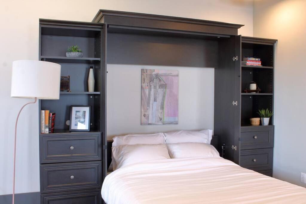 Suite #B, Industrial Styling, Ac 哈利法克斯 外观 照片