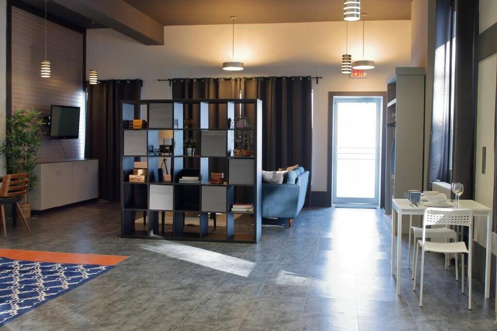 Suite #B, Industrial Styling, Ac 哈利法克斯 外观 照片