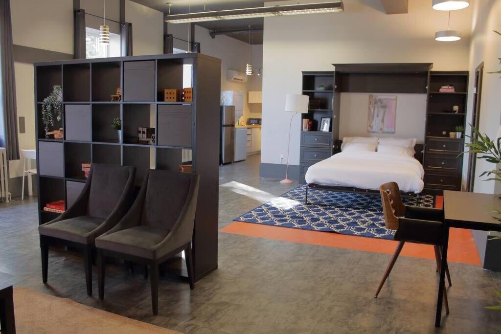 Suite #B, Industrial Styling, Ac 哈利法克斯 外观 照片